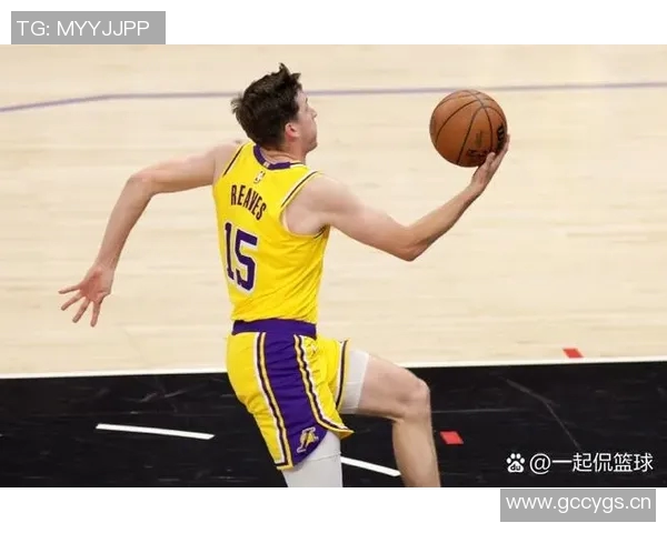 小里弗斯分析老詹在湖人角色转变为何需无球打法而非持球核心 小里弗斯分析老詹在湖人角色转变为何需无球打法而非持球核心