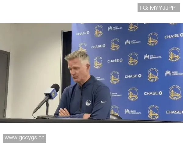 科尔谈季前赛失误问题期待巴特勒回归后球队表现提升 科尔谈季前赛失误问题期待巴特勒回归后球队表现提升