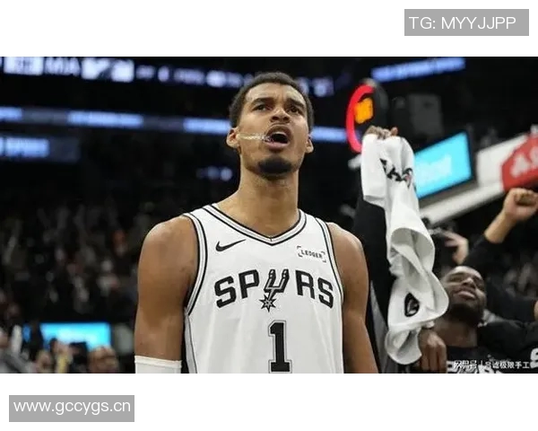 马刺新星文班亚马左小腿拉伤预计缺席数周球队前景堪忧 马刺新星文班亚马左小腿拉伤预计缺席数周球队前景堪忧